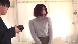  DVMM-420 押し込みレ●プで狂った仲良し母娘的命運！女兒保護母親，母親保護女兒，最終一同墜入快感之中… 父母的口腔、陰道、肛門被禽獸男子的陽具交替穿插，展開六孔混亂交。 音琴るい 鳥羽いく